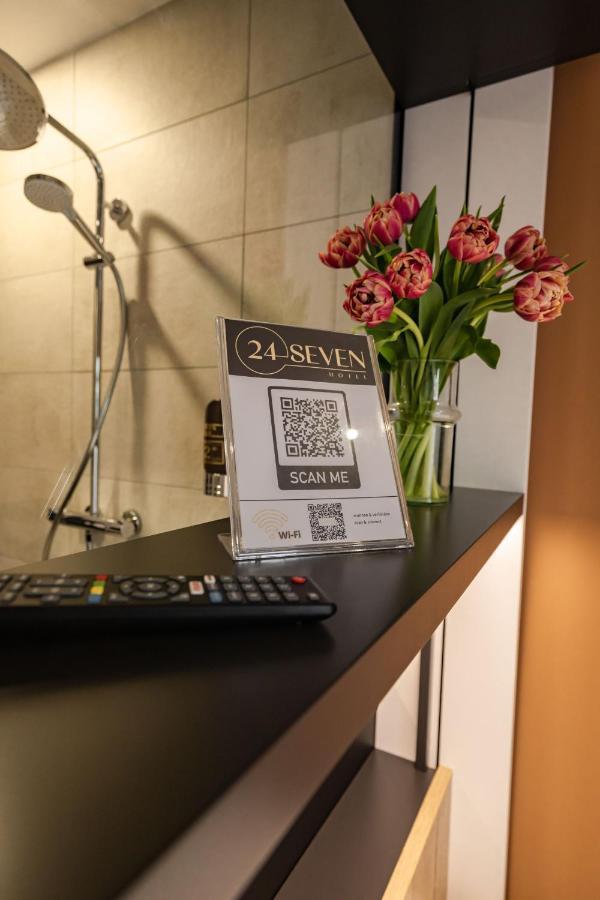 24seven Hotel 2*